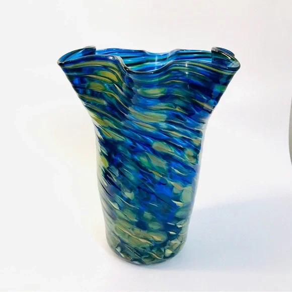 Arribas Brothers Walt Disney World Blown Glass Ruffled Vase 9” Blue Yellow Swirl - Picture 6 of 15